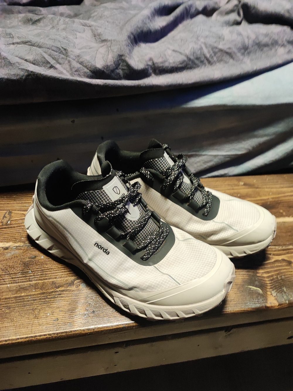 NOR Men’s White and Black Athletic Trail Sneakers
